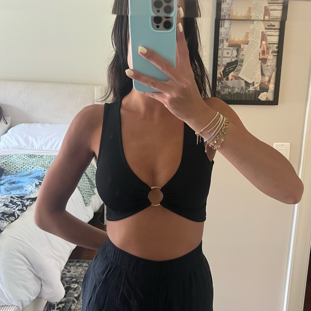 Key Hole Cropped Top
